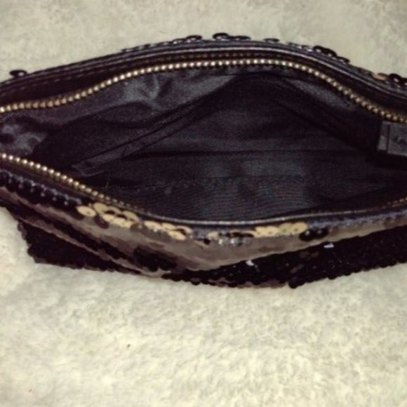 Victoria's Secret Beautiful Black & Silver sequined clutch bag LOWERED PRICE - Picture 3 of 11